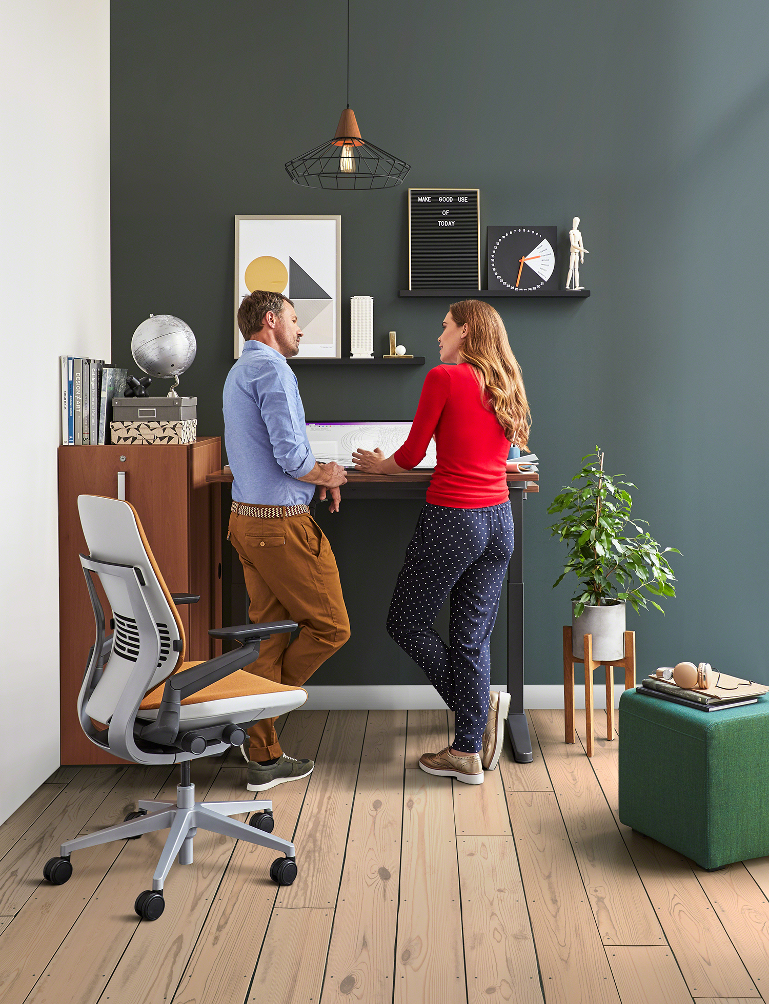 Ohio Desk We Make It Easy Office Furniture Office Solutions