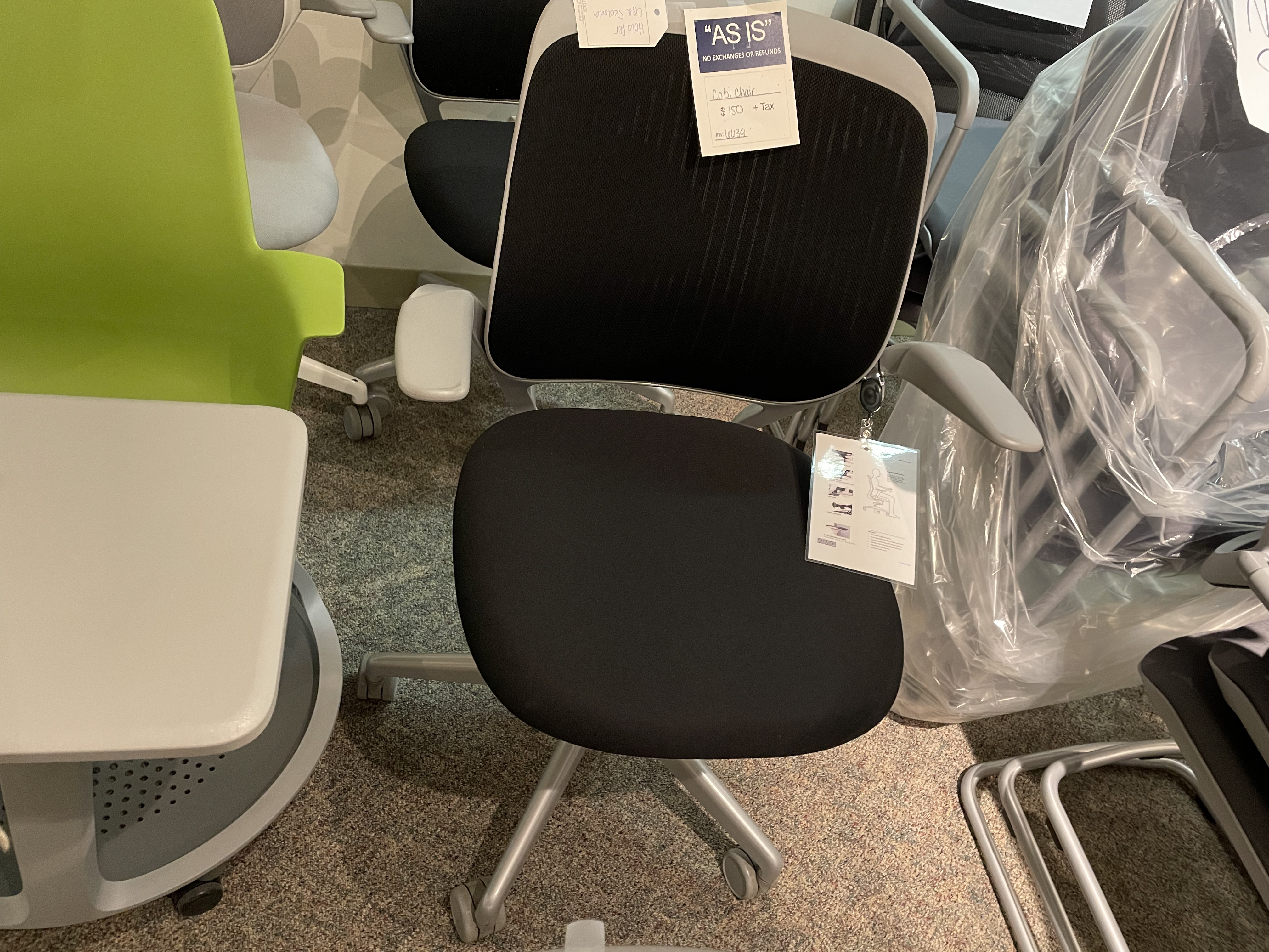 AMQ Cobi Task Chair Ohio Desk